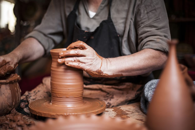 Céramistes français who's who meilleur expert reconnu spécialiste savoir-faire personnalité française spécialité française